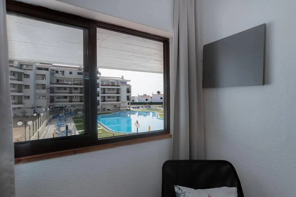 Vila Magna - Apart Com Ac, Renovado Para 4 Com Vista Piscina Em Albufeira 0*,