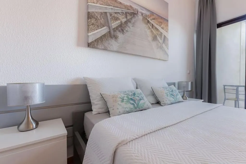 Vila Magna - Apart Com Ac, Renovado Para 4 Com Vista Piscina Em Albufeira Apartment